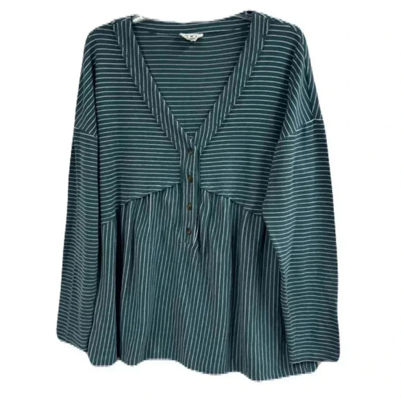 Heyson Longsleeve Peplum Top Size M
Pit to Pit 22”
Length  17” - Picture 1 of 4